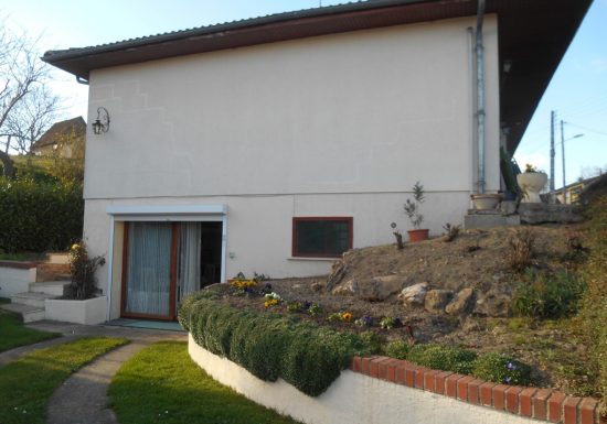 Meublé de Mme Aucouturier Jacqueline