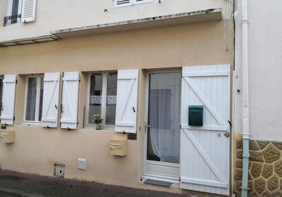 Meublé de M. & Mme Serre 1 mimosa