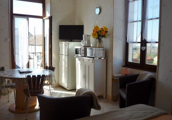 Meublé de M. et Mme Migot – Studio au 1er étage