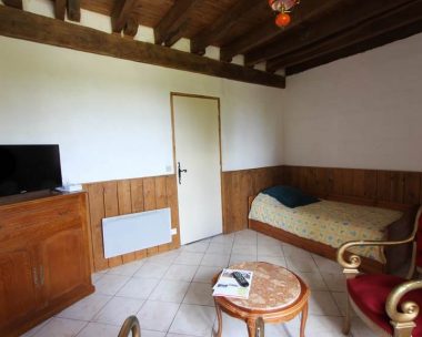 Chambre d’hôte « Poules »- Domaine de la Couture