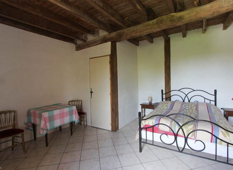 Chambre d’hôte « Poules »- Domaine de la Couture