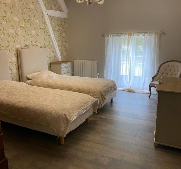 Château de la Motte-Feuilly – Le Pavillon