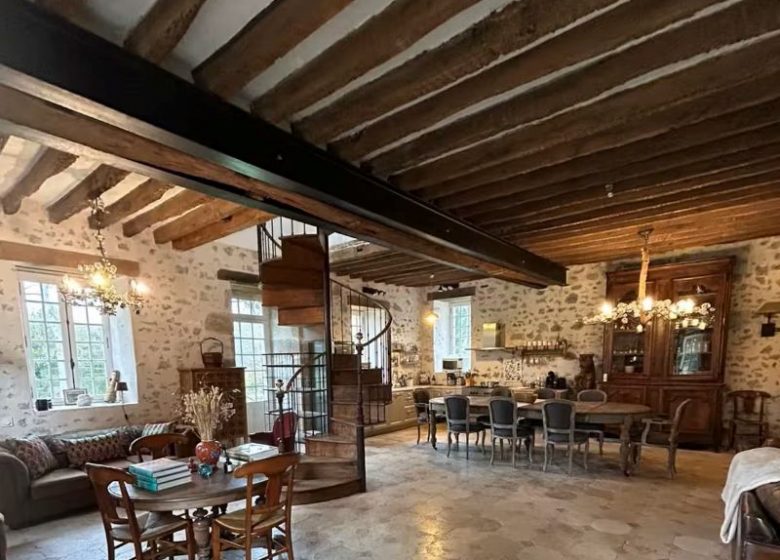 Château de la Motte-Feuilly – Le Pavillon