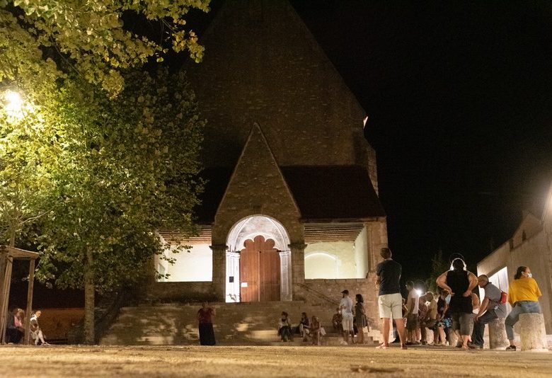À la tombée de la nuit