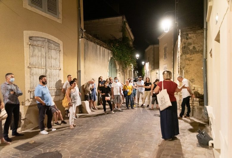 À la tombée de la nuit