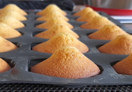 French PAC (Patrimoine culturel, Ateliers cuisine, Cours de français)