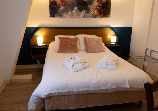 Aux chambres des Dames***