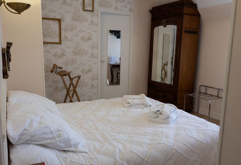 Aux chambres des Dames***