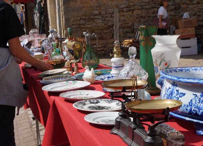 Brocante et vide grenier