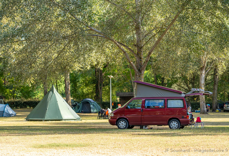 Camping River Camp