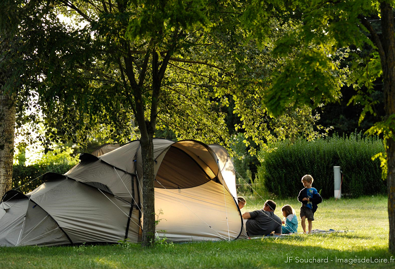 Camping River Camp