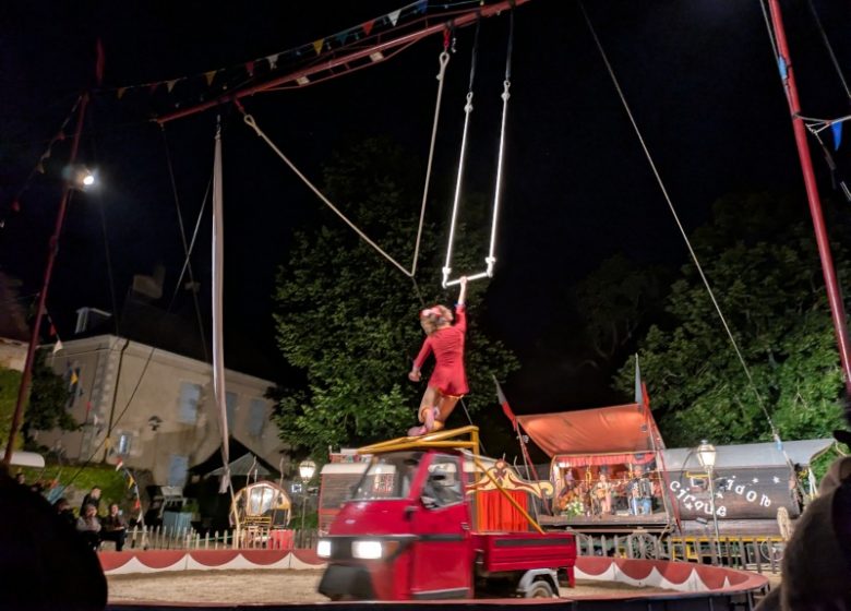 Représentation du Cirque Bidon »Sur la Route »