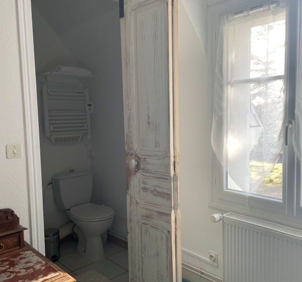 Aux chambres des Dames***