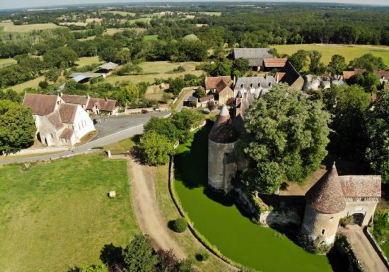 Le village de Lys Saint Georges
