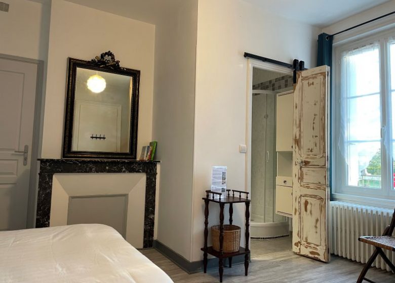 Aux chambres des Dames***