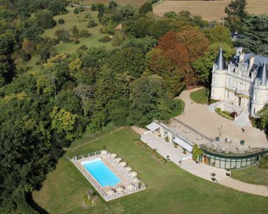 Château Hôtel Domaine de la Tortinière