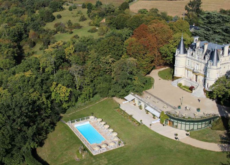 Château Hôtel Domaine de la Tortinière