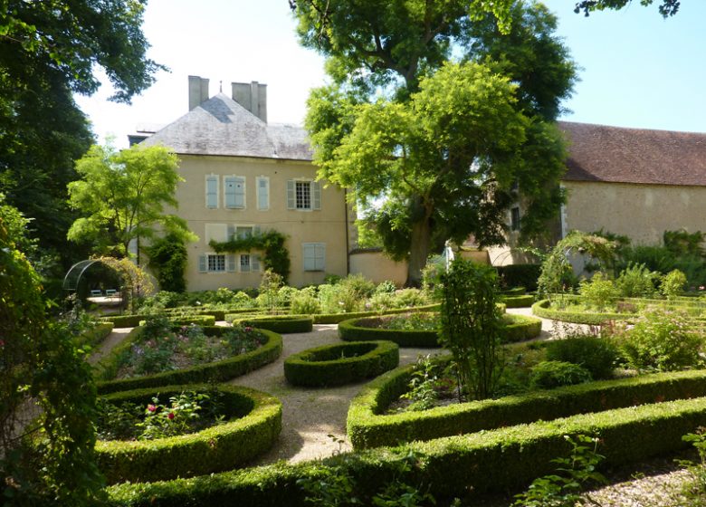 Lecture voix de femmes en plein air
