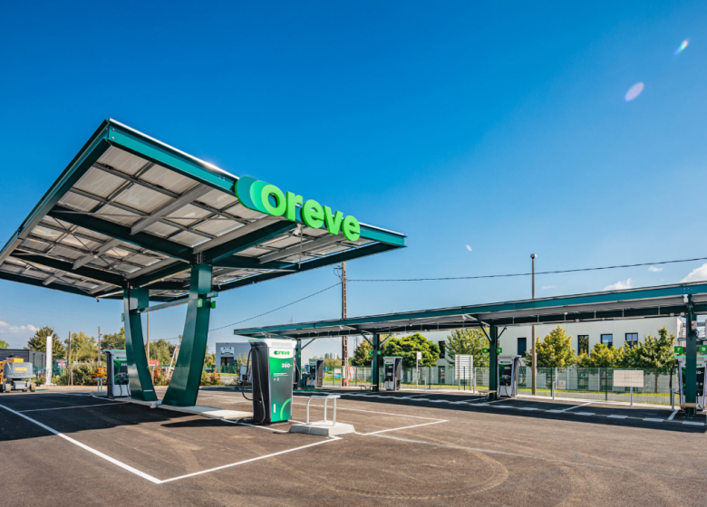 OREVE Station de recharge ultra-rapide pour véhicules électriques