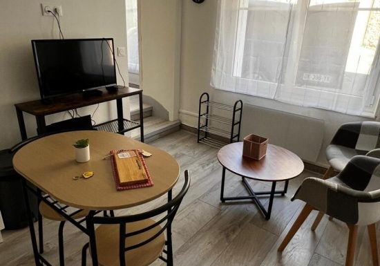 Meublé de M. Hennequin Appt1