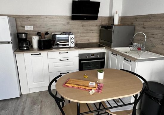 Meublé de M. Hennequin Appt1