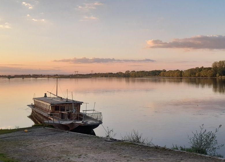 French PAC (Patrimoine culturel, Ateliers cuisine, Cours de français)