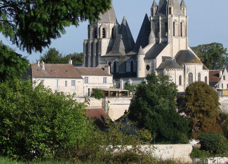 Exposition « Les travaux de restauration de la Collégiale Saint-Ours : journal photographique »