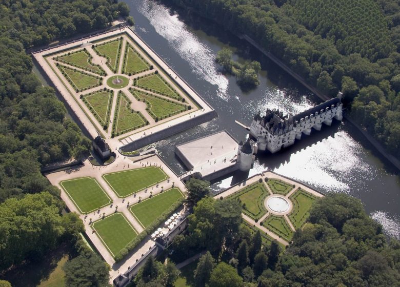 Rencontre avec une herboriste dans l’apothicairerie de la reine