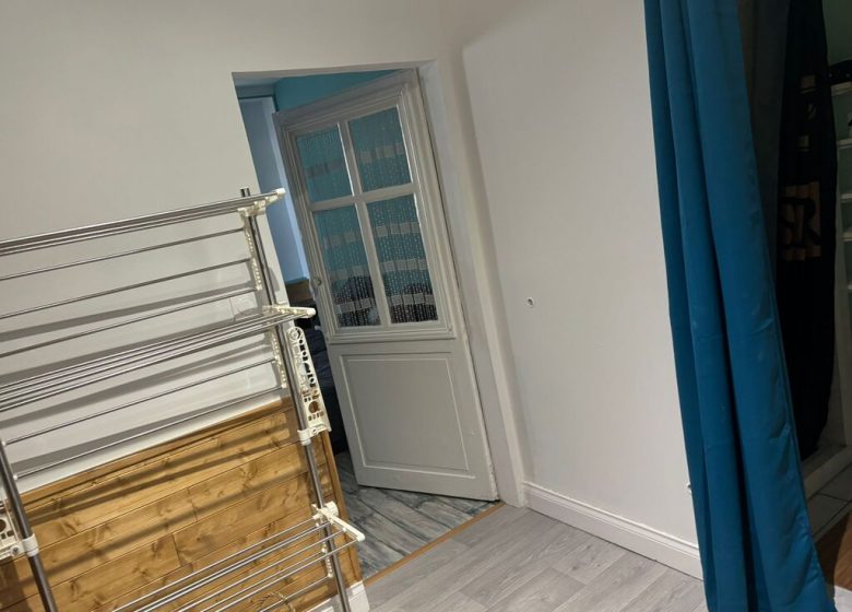 Mme Valérie RENNESSON Place Armand Fourot