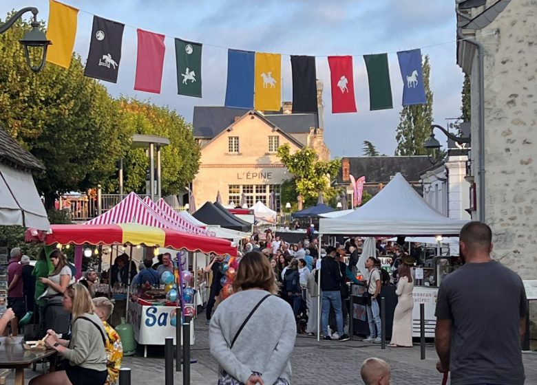 Marché nocturne de Azay-le-Rideau