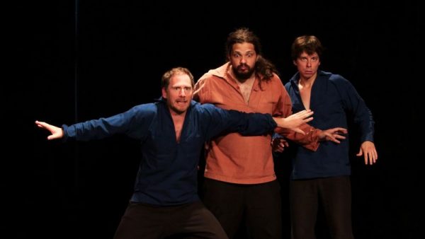 Tournée à vélo – Théâtre : le Manuscrit des chiens