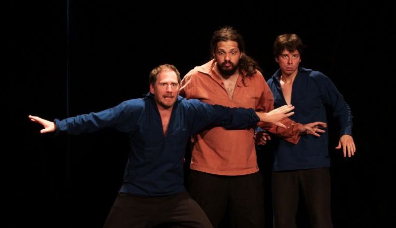 Tournée à vélo – Théâtre : le Manuscrit des chiens